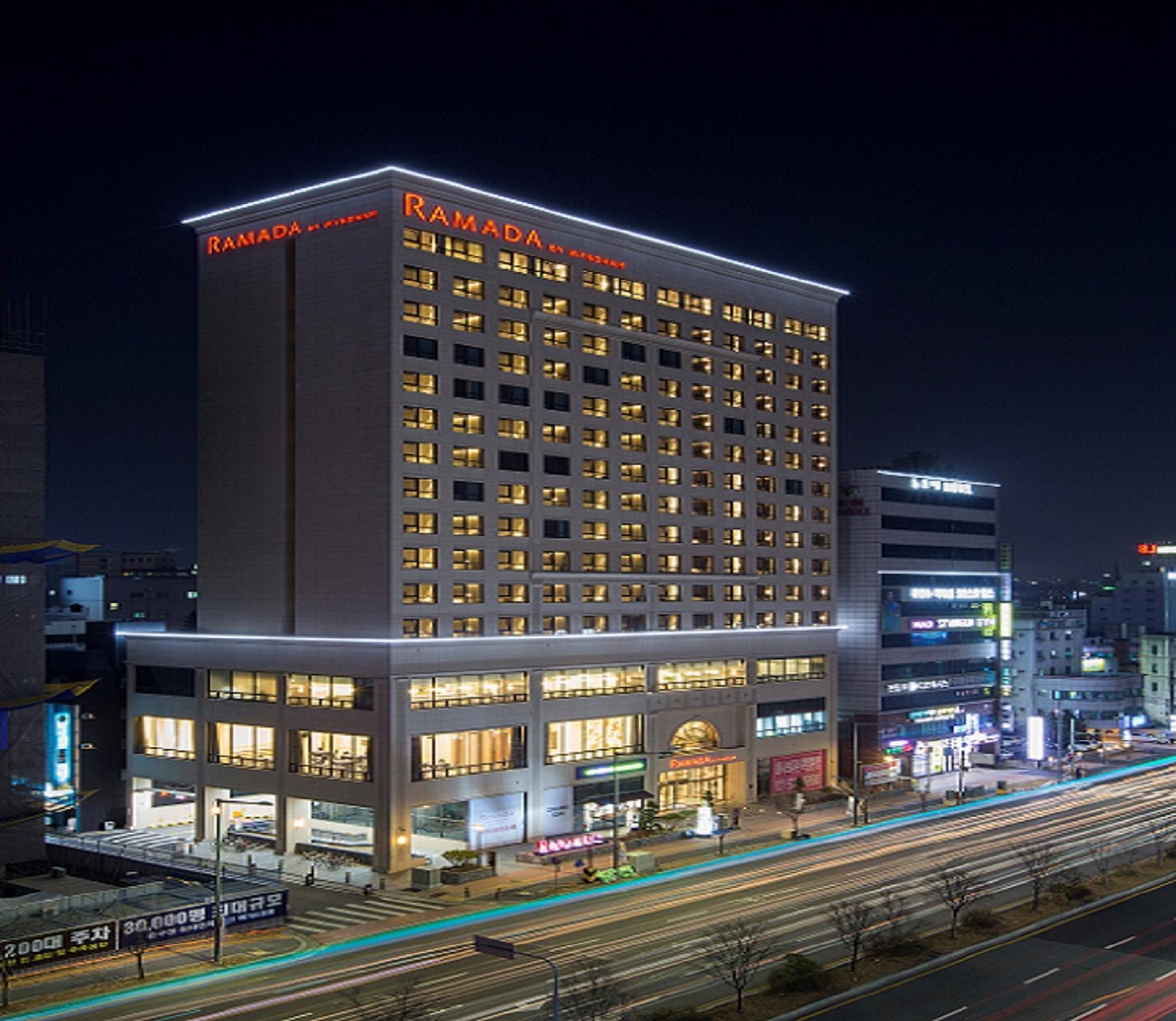 Ramada By Wyndham Daejeon Hotel Kültér fotó