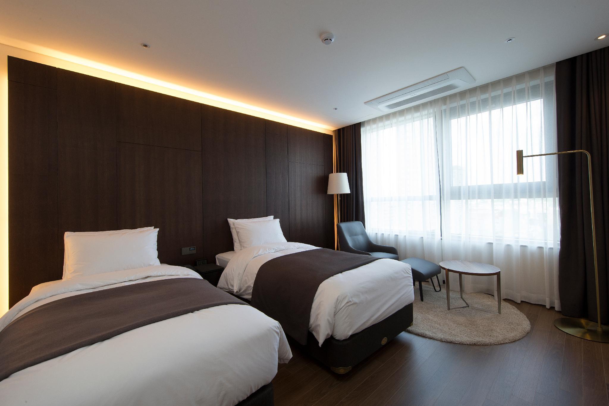 Ramada By Wyndham Daejeon Hotel Kültér fotó
