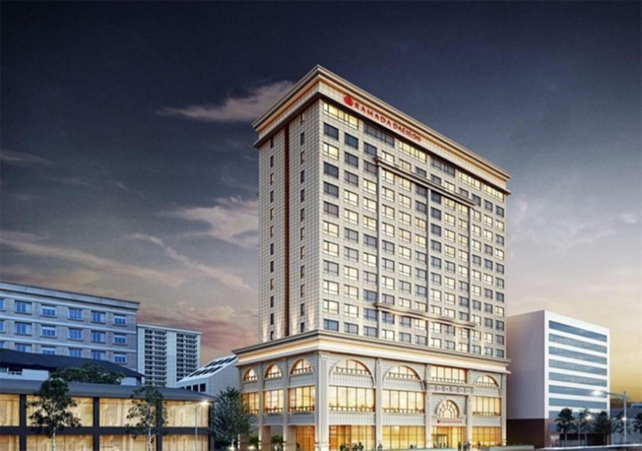 Ramada By Wyndham Daejeon Hotel Kültér fotó