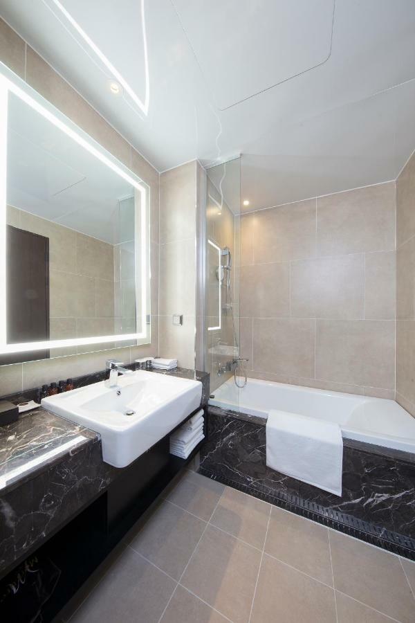Ramada By Wyndham Daejeon Hotel Kültér fotó